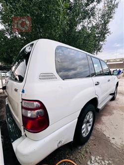 تۆیۆتا لاند کروزەر